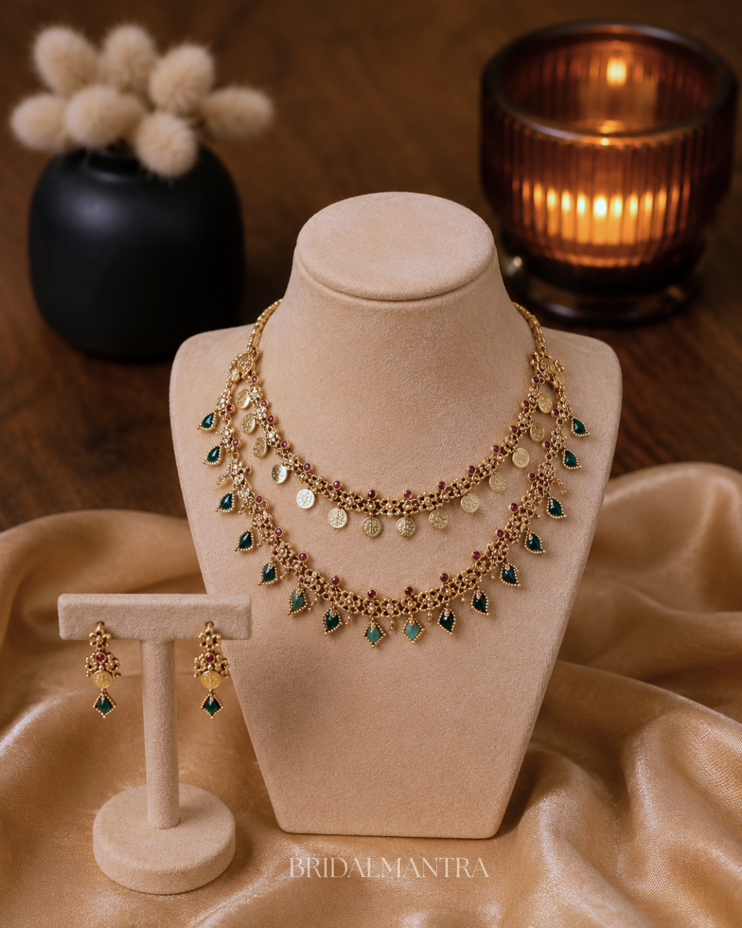 Dual Splendour Emerald Coin Necklace Set