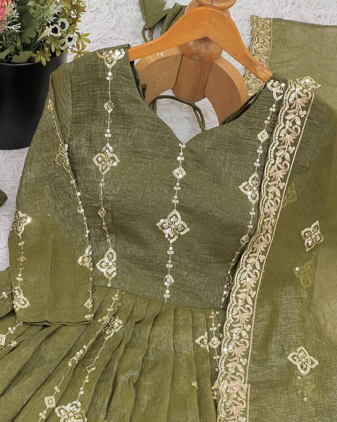 Emerald Bloom Sharara